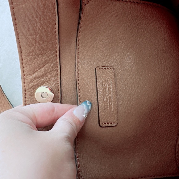 Michael Kors MICHAEL KORS Ashbury Slouchy Large Leather Shoulder Bag /NWT - Picture 8 of 10